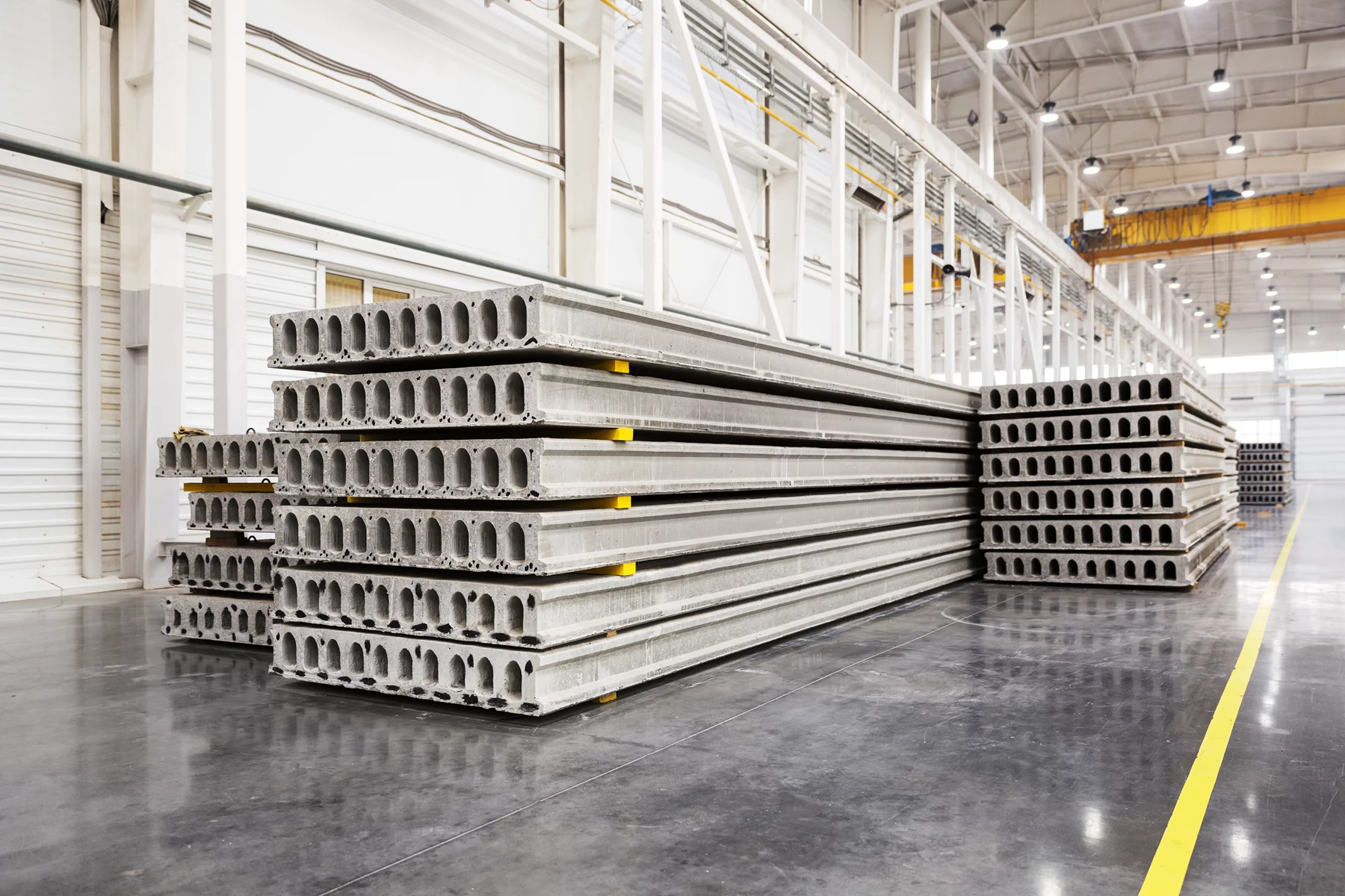 Prefabrykaty betonowe – dlaczego coraz częściej wybierane przez inwestorów?